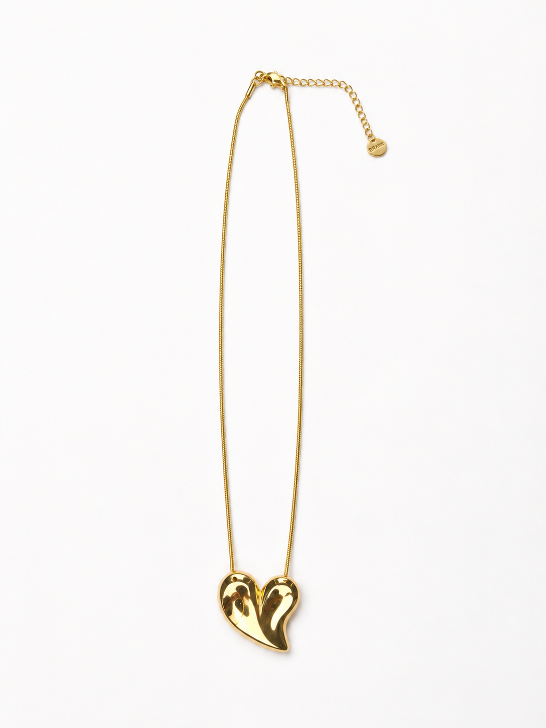 Collar Avelon dorado con colgante de corazón irregular y cadena fina de BRAVATA.