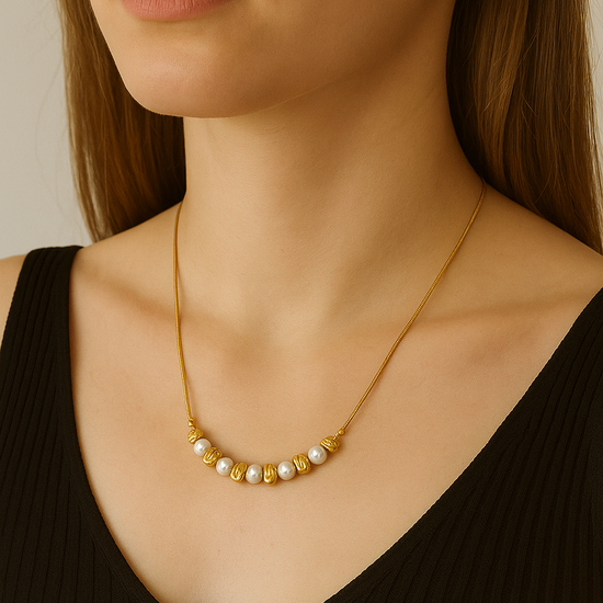Collar Duna dorado en acero inoxidable con baño de oro 18K (PVD)