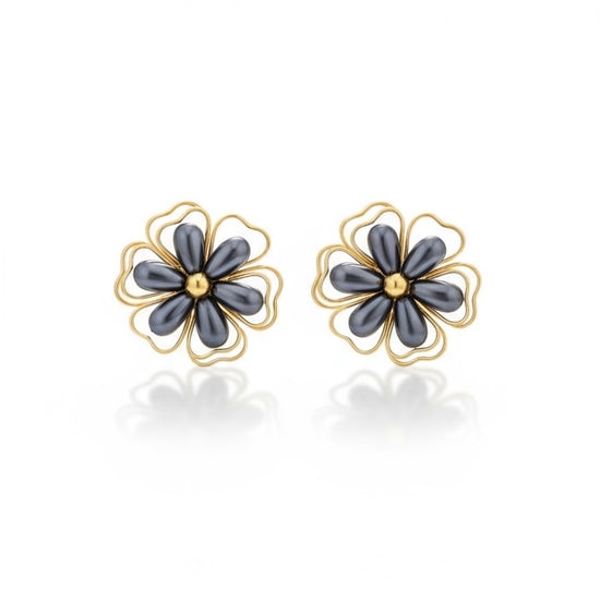 Pendientes flor dorados con pétalos gris humo, modelo Dalia Nocturna