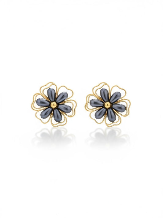 Pendientes flor dorados con pétalos gris humo, modelo Dalia Nocturna