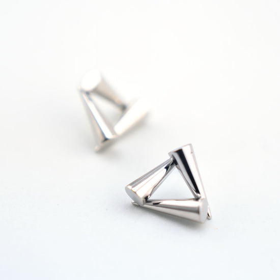Pendientes Delta en acero inoxidable con baño de oro 18K o plateado (PVD)