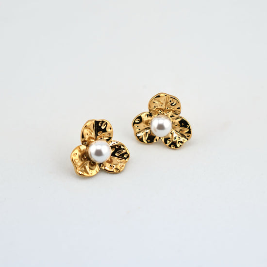Pendientes Flor de Marea dorados en acero inoxidable con baño de oro 18K (PVD)