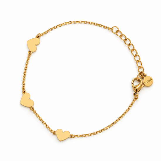Pulsera Corazones Dorados Encadenados BRAVATA, detalle 1: cadena fina con tres corazones planos y lisos distribuidos de forma equidistante