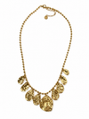 Collar Aurelia dorado con cadena de bolitas y discos colgantes de acabado martillado de BRAVATA.