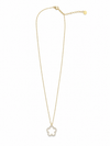Collar Clover dorado de cadena fina con colgante de trébol de circonitas de BRAVATA.