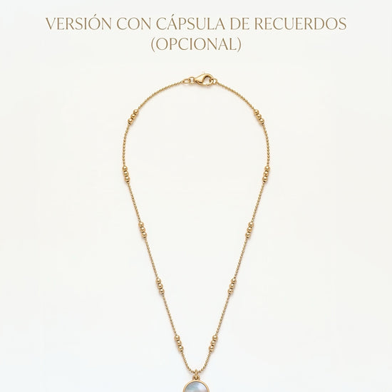 Collar dorado con colgante circular y opción de cápsula de recuerdos Bravata