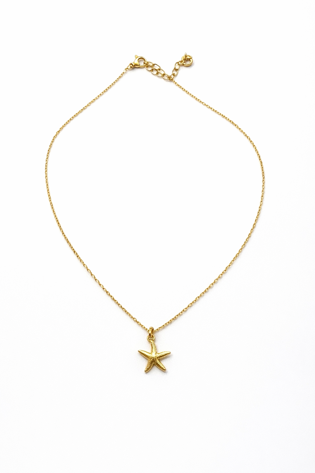 Collar de estrella de mar dorado con cadena fina para mujer