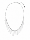 Collar Naira plateado con cadena fina y flecos metálicos colgantes de BRAVATA.