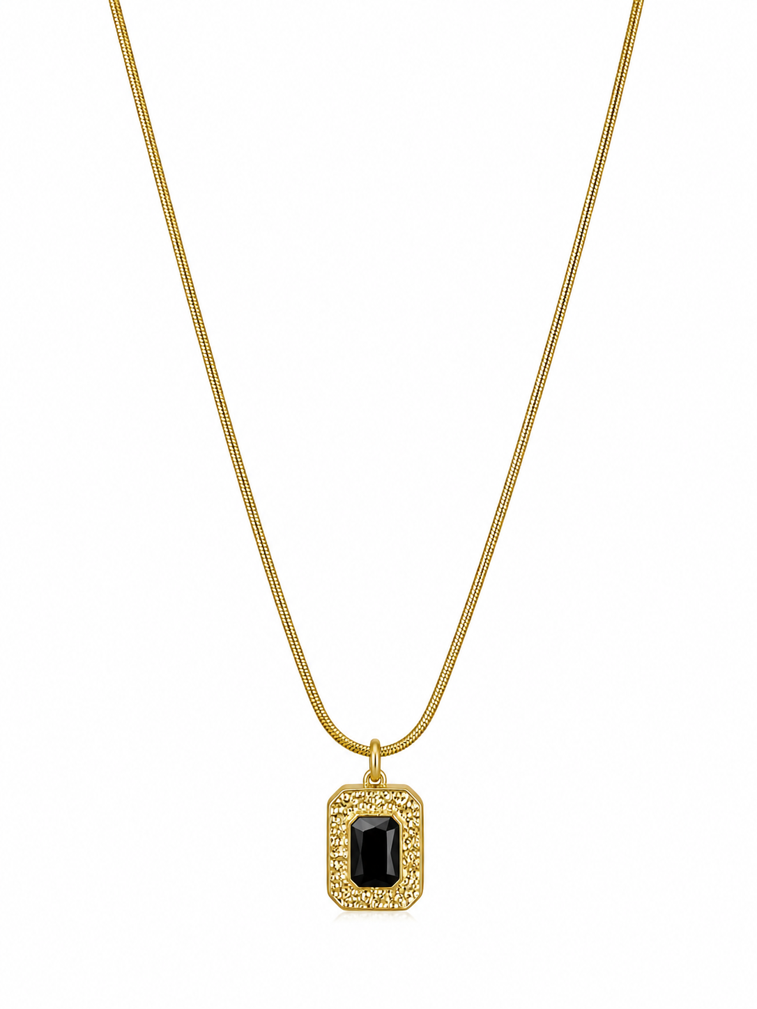Collar dorado para mujer con colgante rectangular y piedra negra de BRAVATA