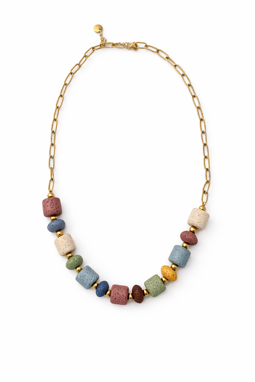 Collar de mujer con piedras volcánicas de colores y cadena dorada diseño moderno y elegante