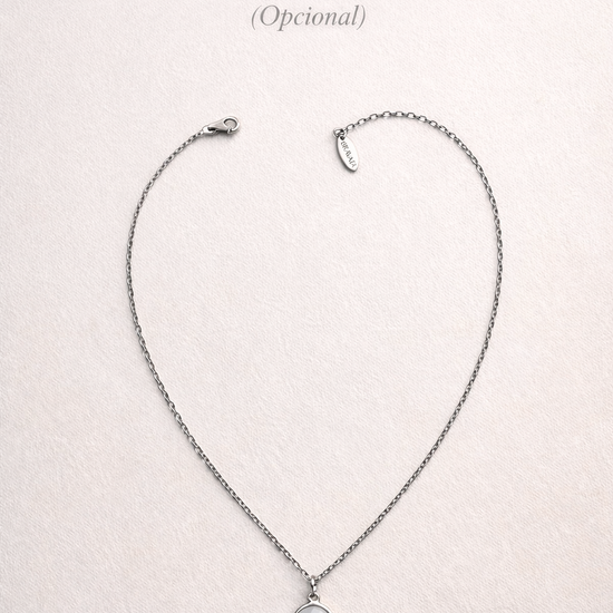 Collar de plata con cápsula de recuerdos Bravata con colgante personalizable