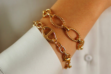 Escaparate de pulseras Bravata
