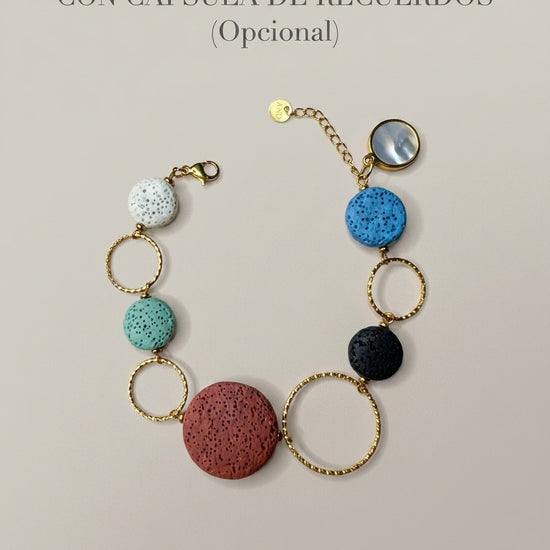 Pulsera multicolor con piedras volcánicas y cápsula de recuerdos opcional Bravata