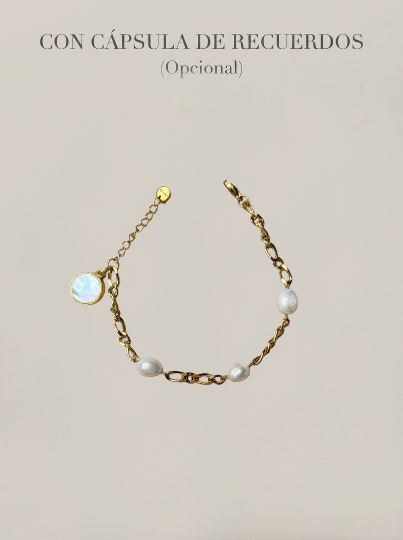 Pulsera dorada con perlas y cápsula de recuerdos opcional Bravata